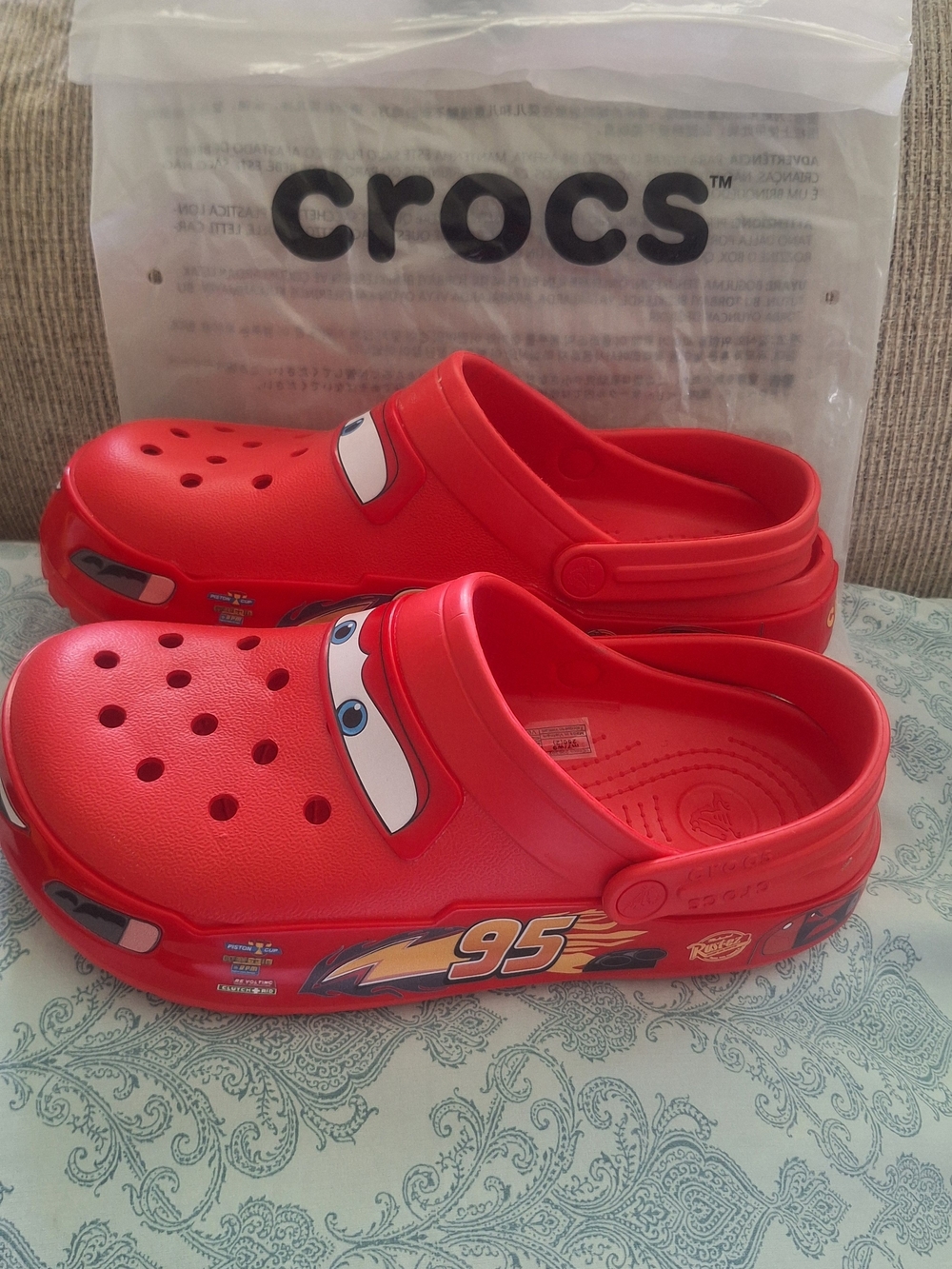 NWOT! CROCS Red Lightning McQueen Clogs M7 W9 (They Do Not Light Up!)
